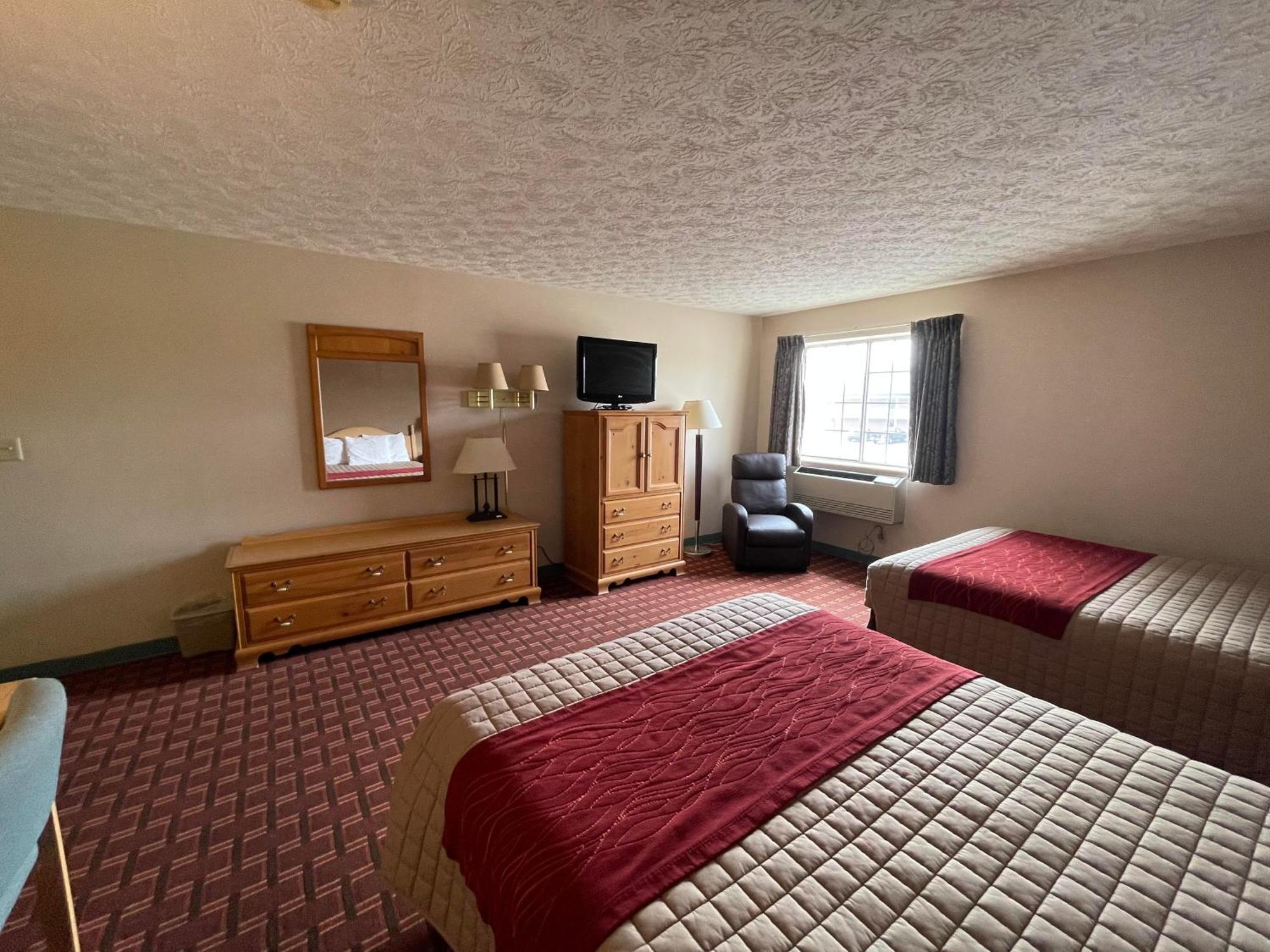 The Woodridge Inn Connersville Екстериор снимка