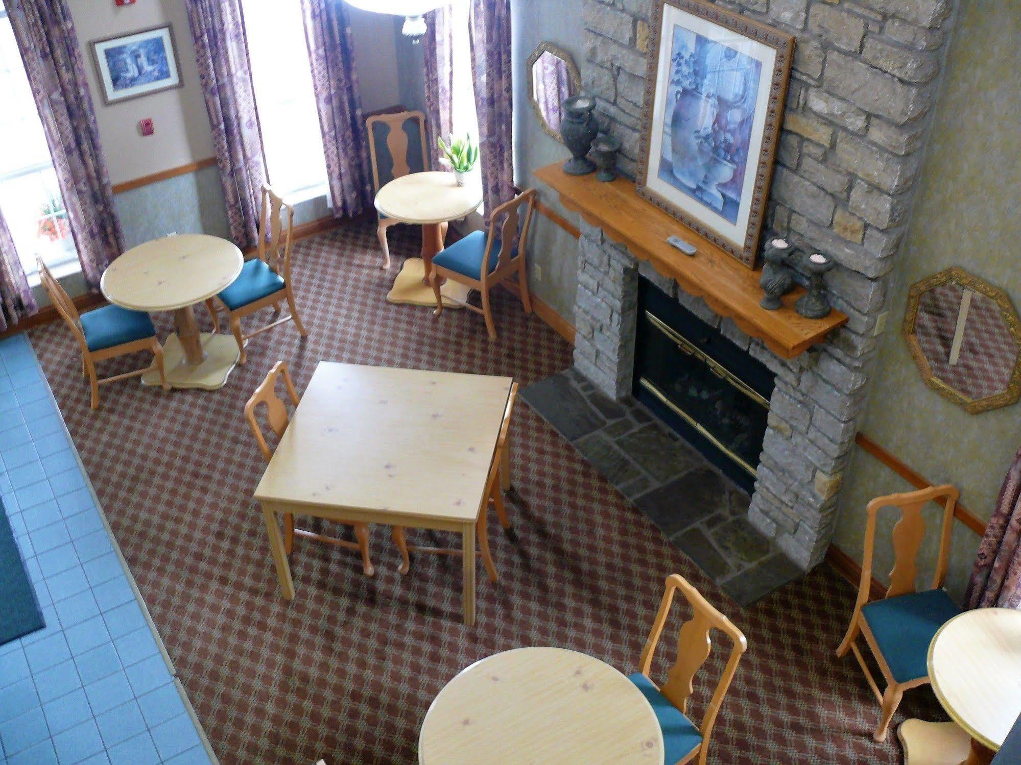 The Woodridge Inn Connersville Екстериор снимка